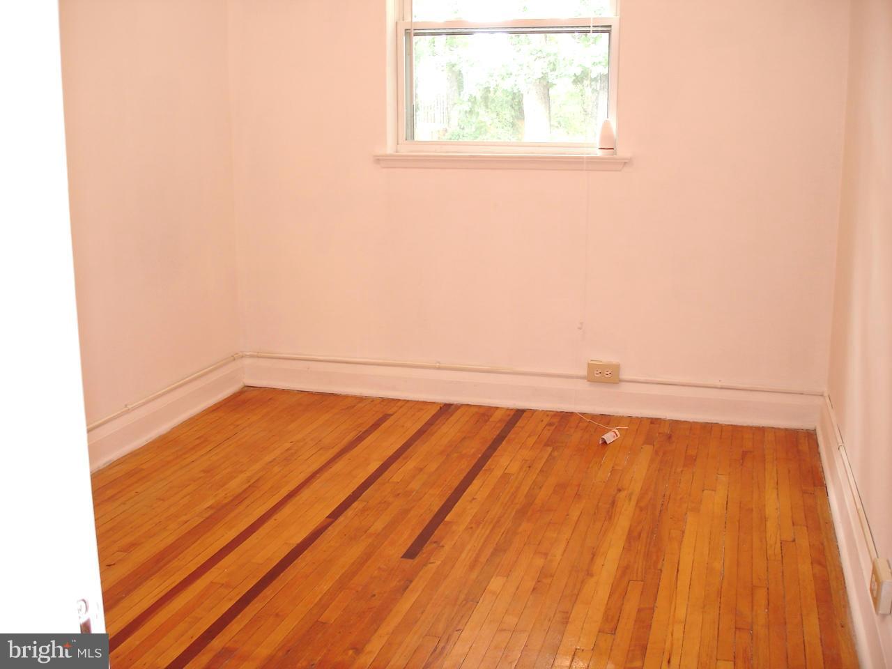 1658 Yakona Road Baltimore, MD 21286 - Photo 11 of 23 Bedroom