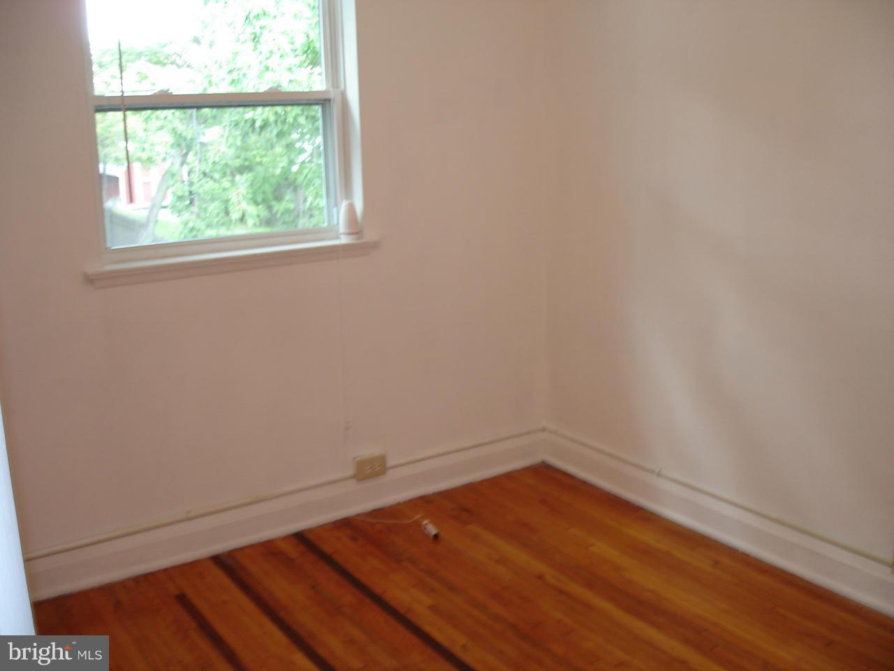 1658 Yakona Road Baltimore, MD 21286 - Photo 12 of 23 Bedroom