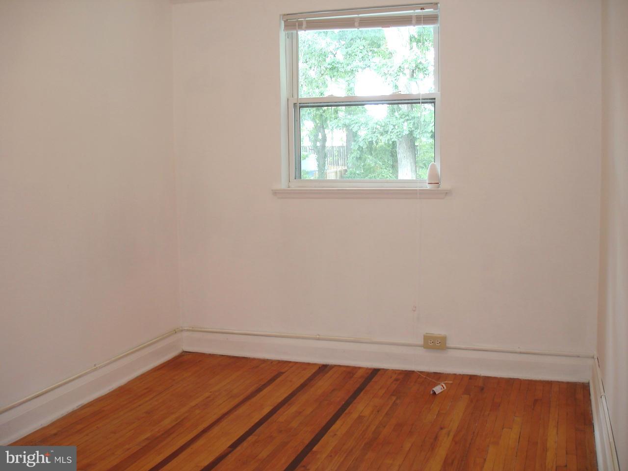1658 Yakona Road Baltimore, MD 21286 - Photo 10 of 23 Bedroom
