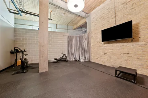 $525,000 | 411 West Ontario Street, Unit 515, Chicago, IL 60654