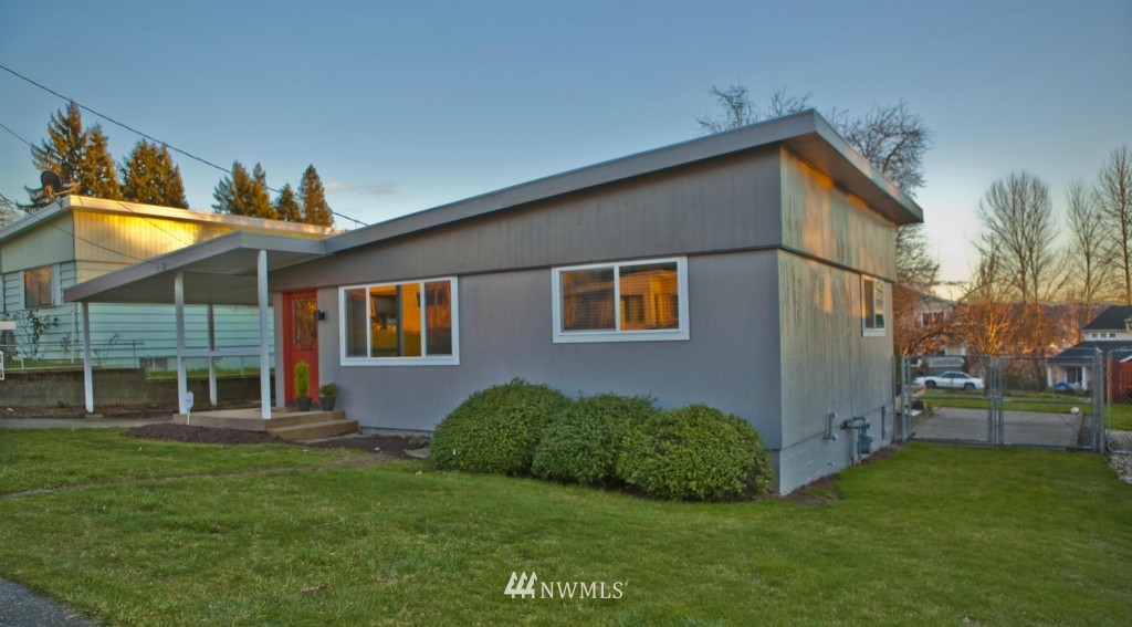 2201 Northeast 6th Place Renton, WA 98056 - Photo 1 of 14 Gallery Image 1