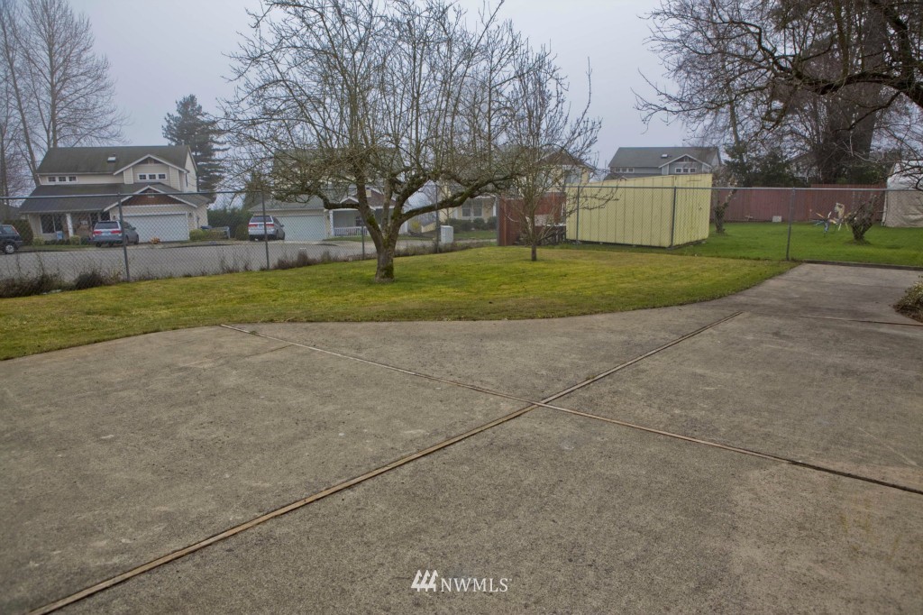 2201 Northeast 6th Place Renton, WA 98056 - Photo 12 of 14 Gallery Image 12