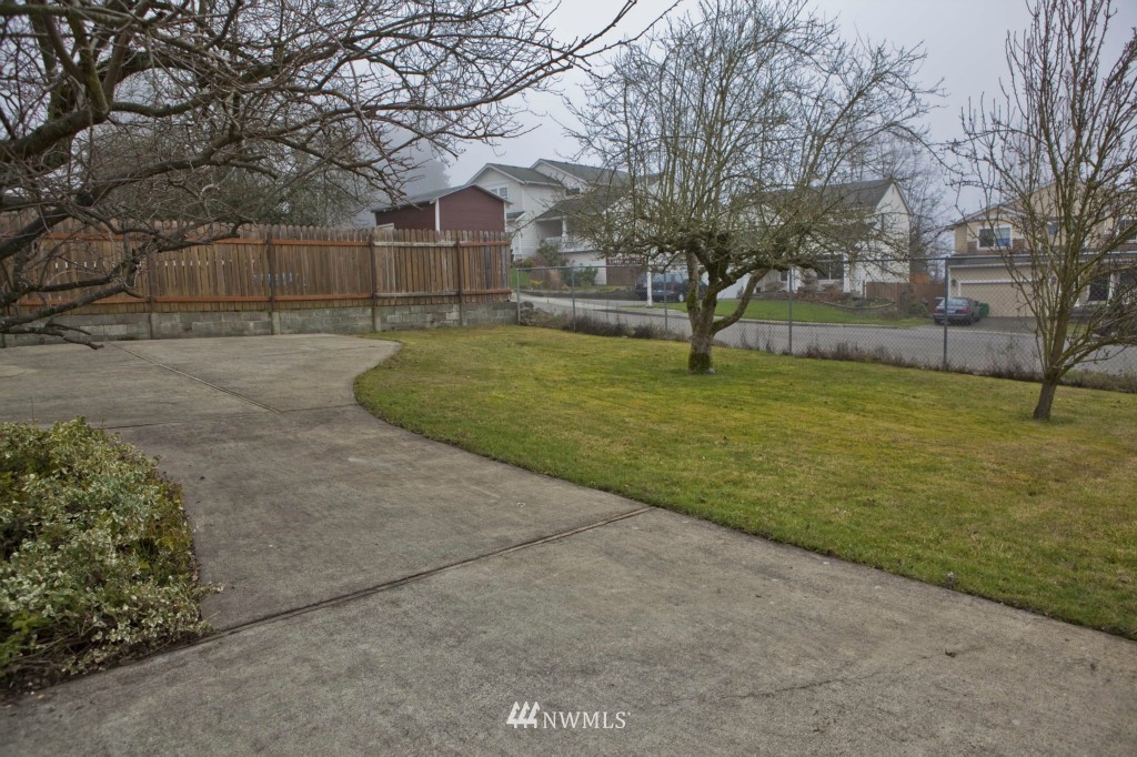 2201 Northeast 6th Place Renton, WA 98056 - Photo 13 of 14 Gallery Image 13