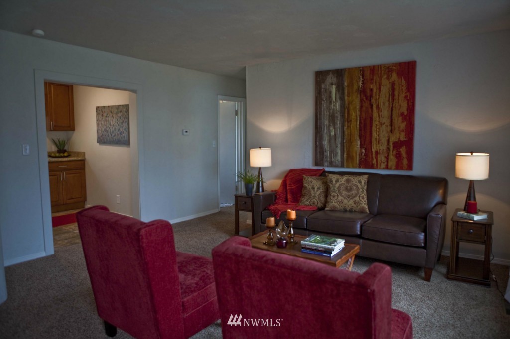 2201 Northeast 6th Place Renton, WA 98056 - Photo 3 of 14 Gallery Image 3
