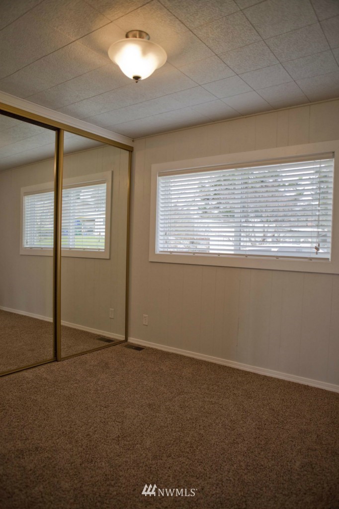 2201 Northeast 6th Place Renton, WA 98056 - Photo 10 of 14 Gallery Image 10