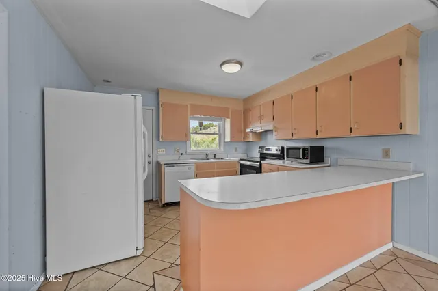 $785,000 | 1027 South Shore Drive, Surf City, NC 28445