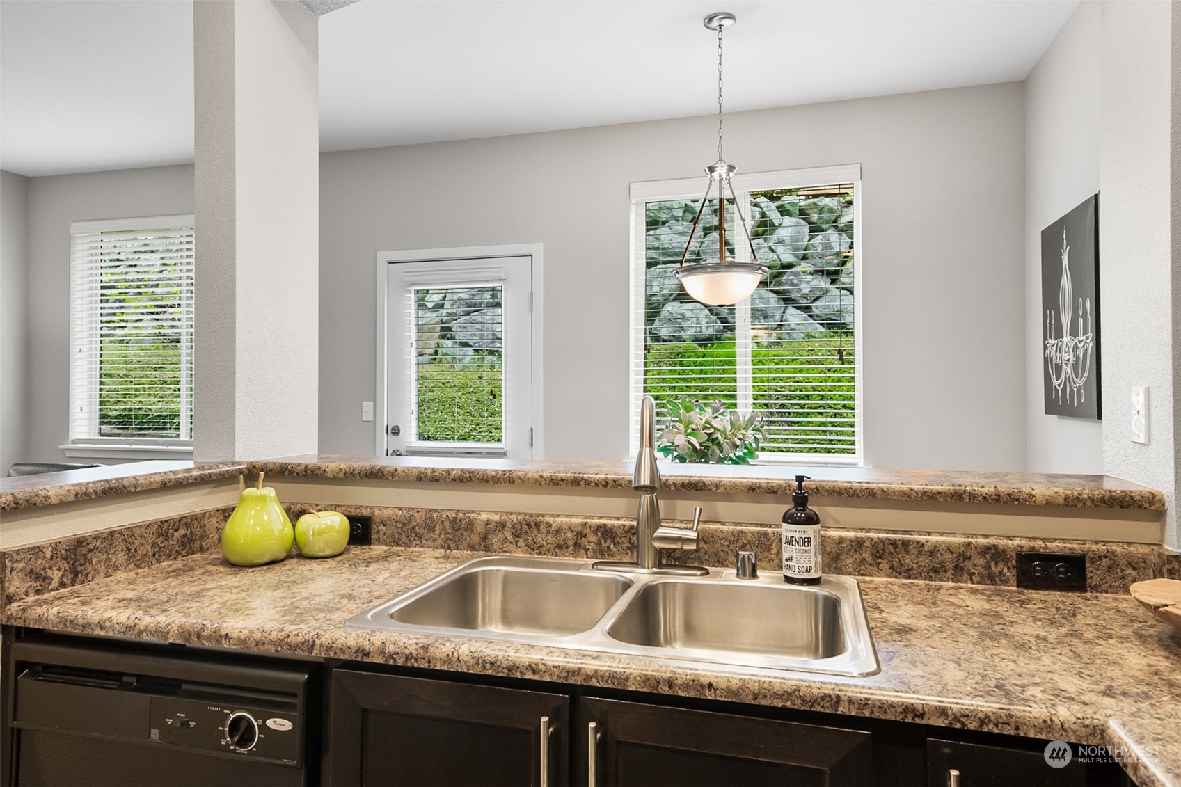 1900 Weaver Road, Unit E101 Snohomish, WA 98290 - Photo 13 of 39 Gallery Image 13
