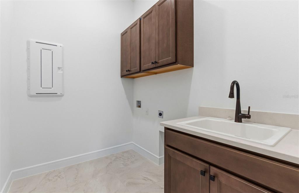 8439 Southwest 58 Loop Ocala, FL 34481 - Photo 13 of 34