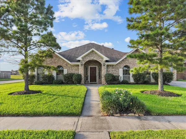 $3,300 | 2028 Verde Valley Drive, League City, TX 77573