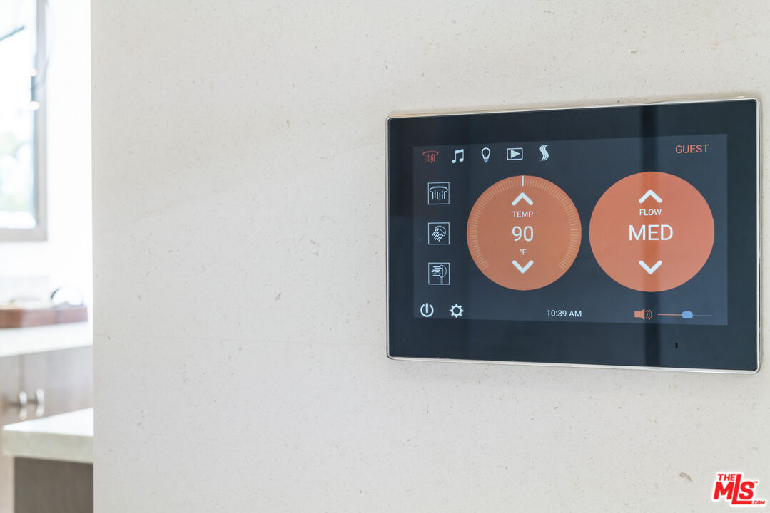 929 Marco Place Venice, CA 90291 - Photo 22 of 38 a view of a wooden wall