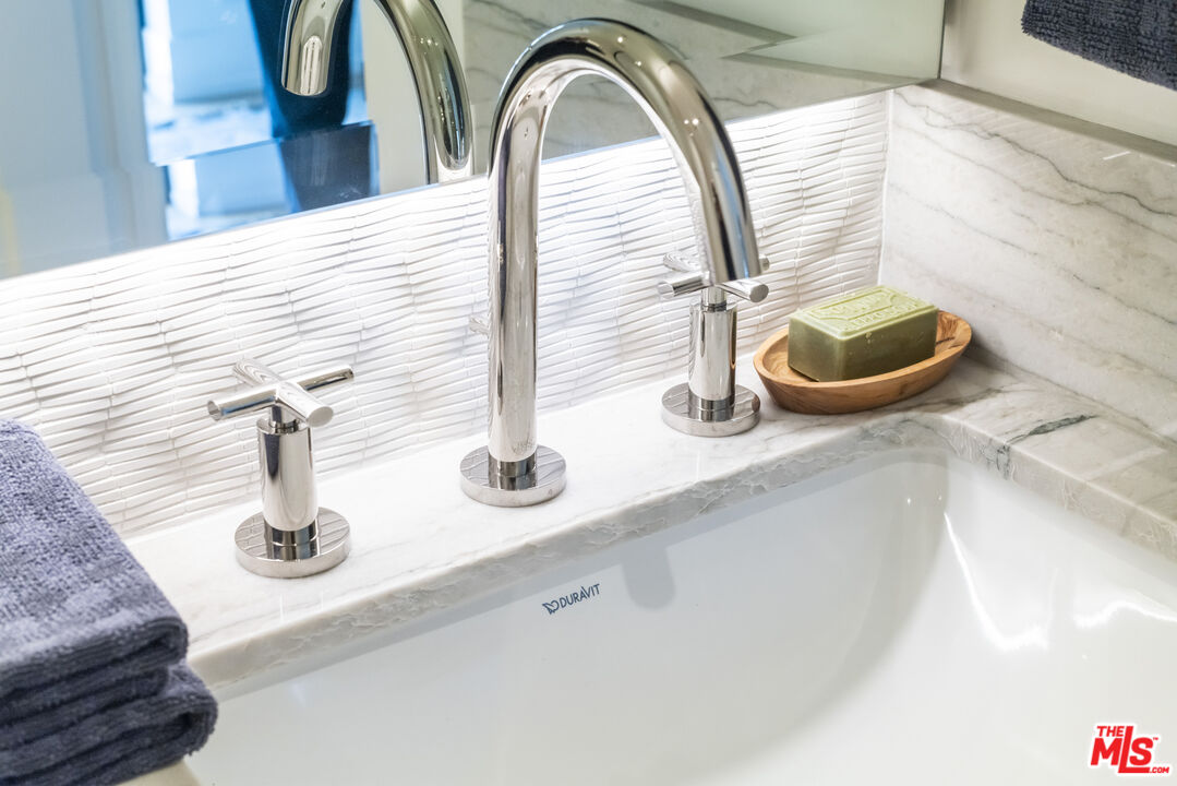 929 Marco Place Venice, CA 90291 - Photo 29 of 38 a close view of sink