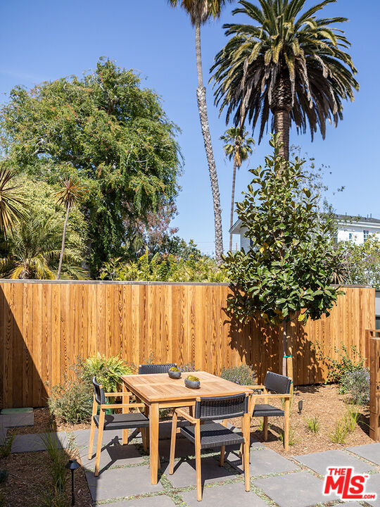 929 Marco Place Venice, CA 90291 - Photo 31 of 38 an outdoor space with furniture