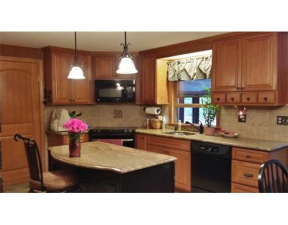 4 Oscars Road Spencer, MA 01562 - Photo 5 of 21 Gallery Image 5