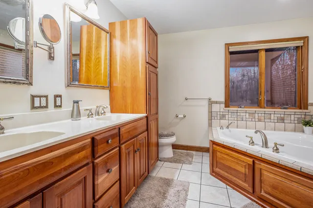 $560,000 | 4581 Maple Island Road, Ravenna, MI 49451