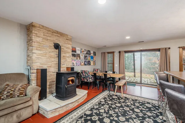 $560,000 | 4581 Maple Island Road, Ravenna, MI 49451