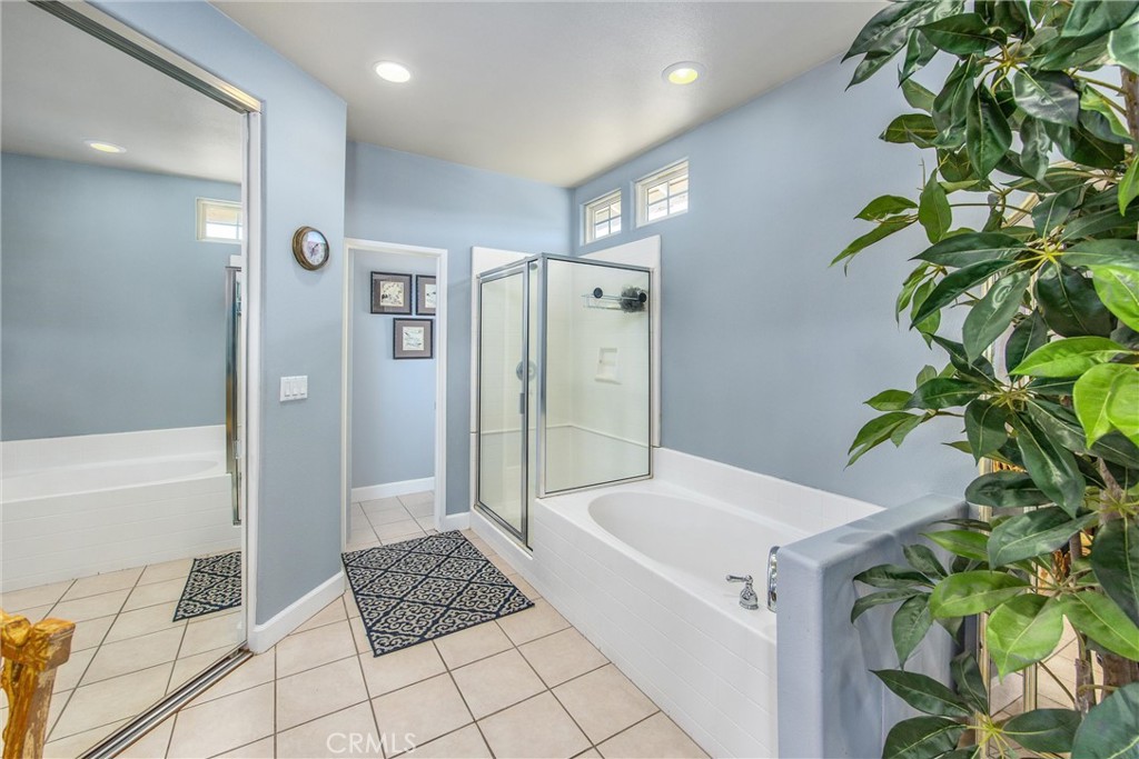 47298 Twin Pines Road Banning, CA 92220 - Photo 26 of 65 Ensuite bath 1 with vanity, dual sinks, separate shower/bath