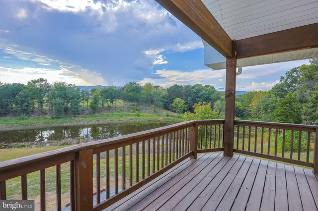 $749,900 | 385 South McDaniel Lane, Shenandoah, VA 22849