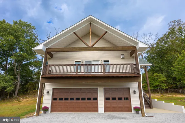 $749,900 | 385 South McDaniel Lane, Shenandoah, VA 22849