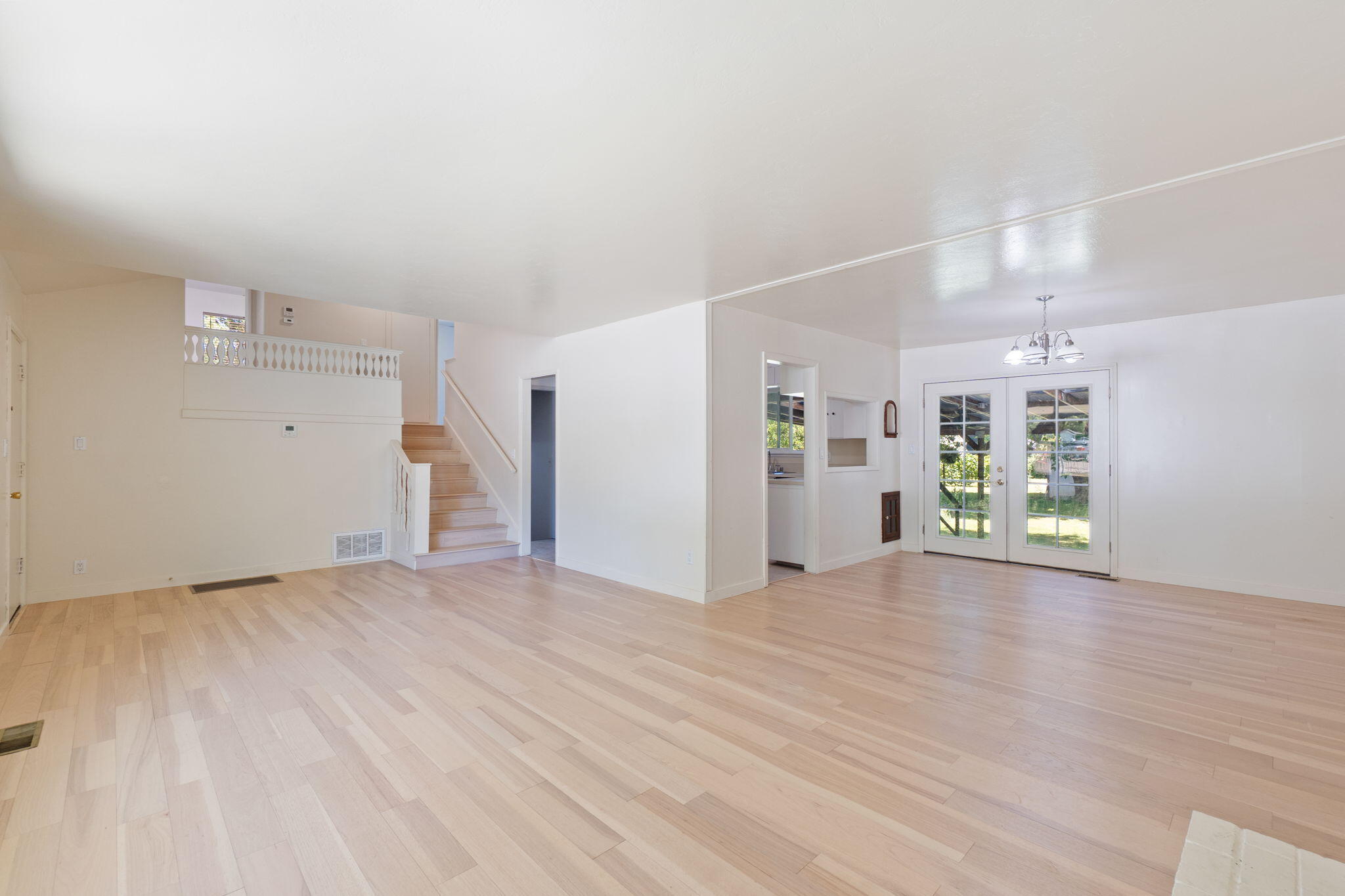5039 Bidwell Road Redding, CA 96001 - Photo 5 of 41 7-web-or-mls-BiggerFlow Real Estate Medi