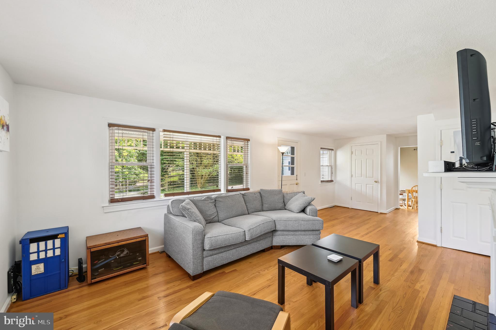 1405 Shefford Road Baltimore, MD 21239 - Photo 6 of 36