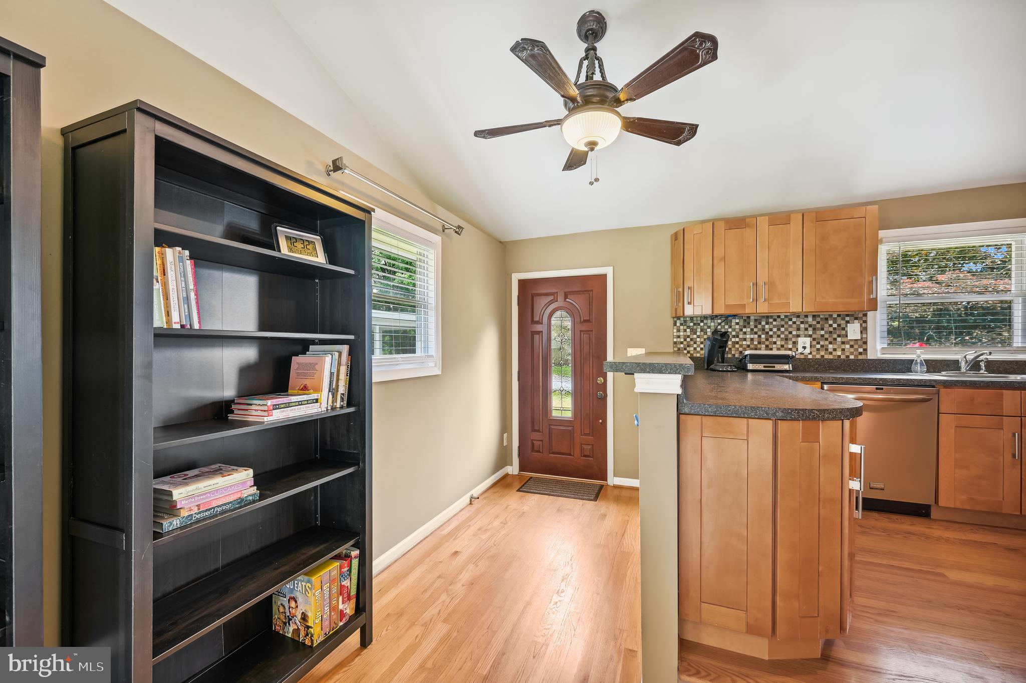 1405 Shefford Road Baltimore, MD 21239 - Photo 8 of 36