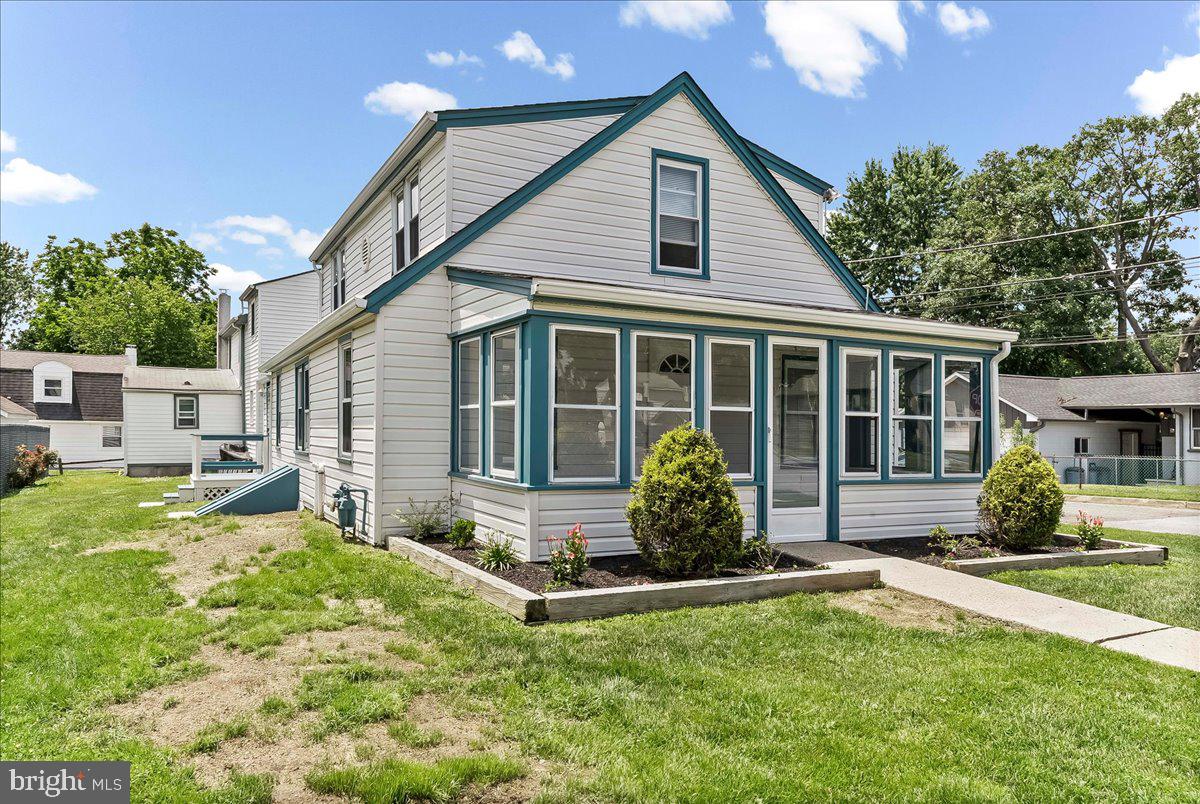 1242 Chestnut Street Marcus Hook, PA 19061 - Photo 27 of 32