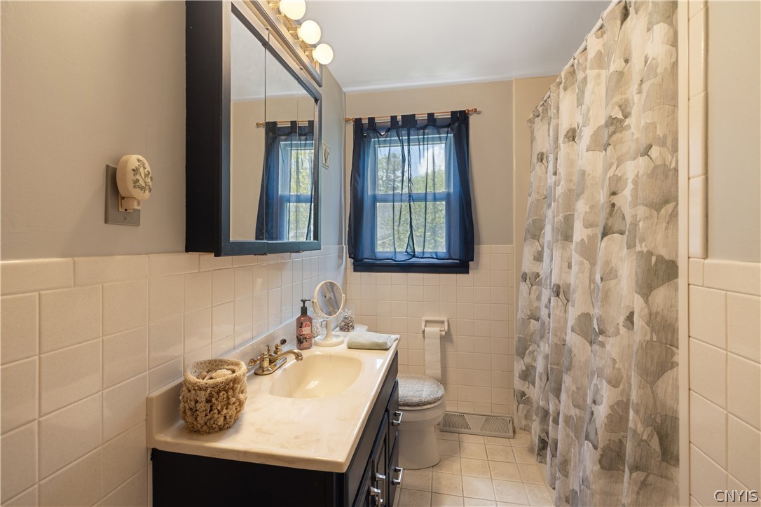 7 Lark Path Clay, NY 13090 - Photo 20 of 38