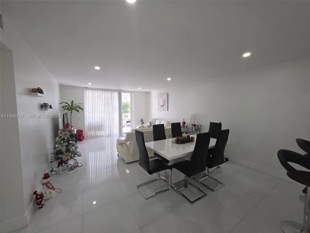 $2,200 | 6970 Northwest 186th Street, Unit 3307, Hialeah, FL 33015