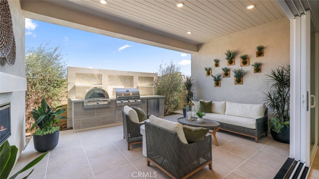 412 Shrike Irvine, CA 92618 - Photo 17 of 56 Photos shown are of model only- not actual homesite.