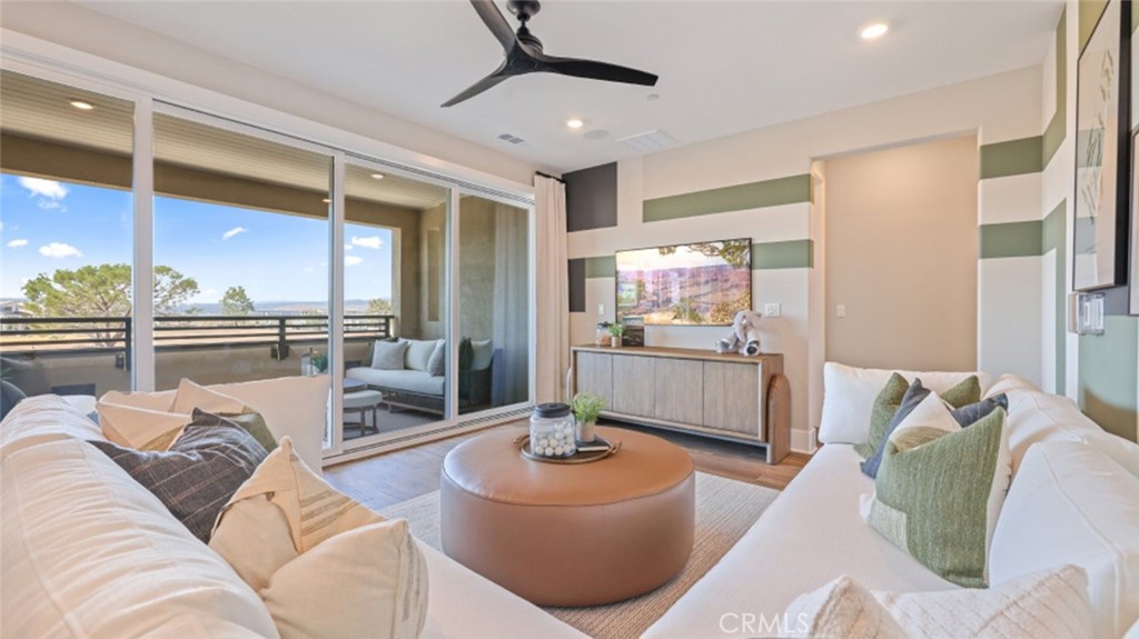 412 Shrike Irvine, CA 92618 - Photo 38 of 56 Photos shown are of model only- not actual homesite.