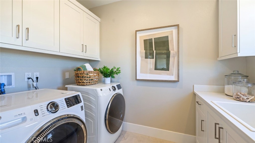 412 Shrike Irvine, CA 92618 - Photo 43 of 56 Photos shown are of model only- not actual homesite.