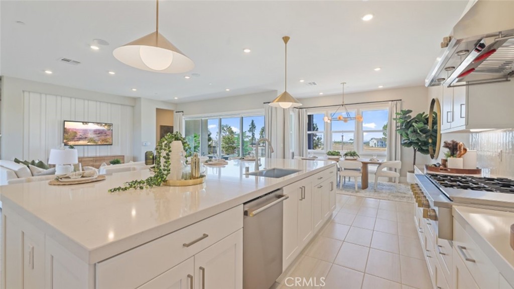 412 Shrike Irvine, CA 92618 - Photo 6 of 56 Photos shown are of model only- not actual homesite.