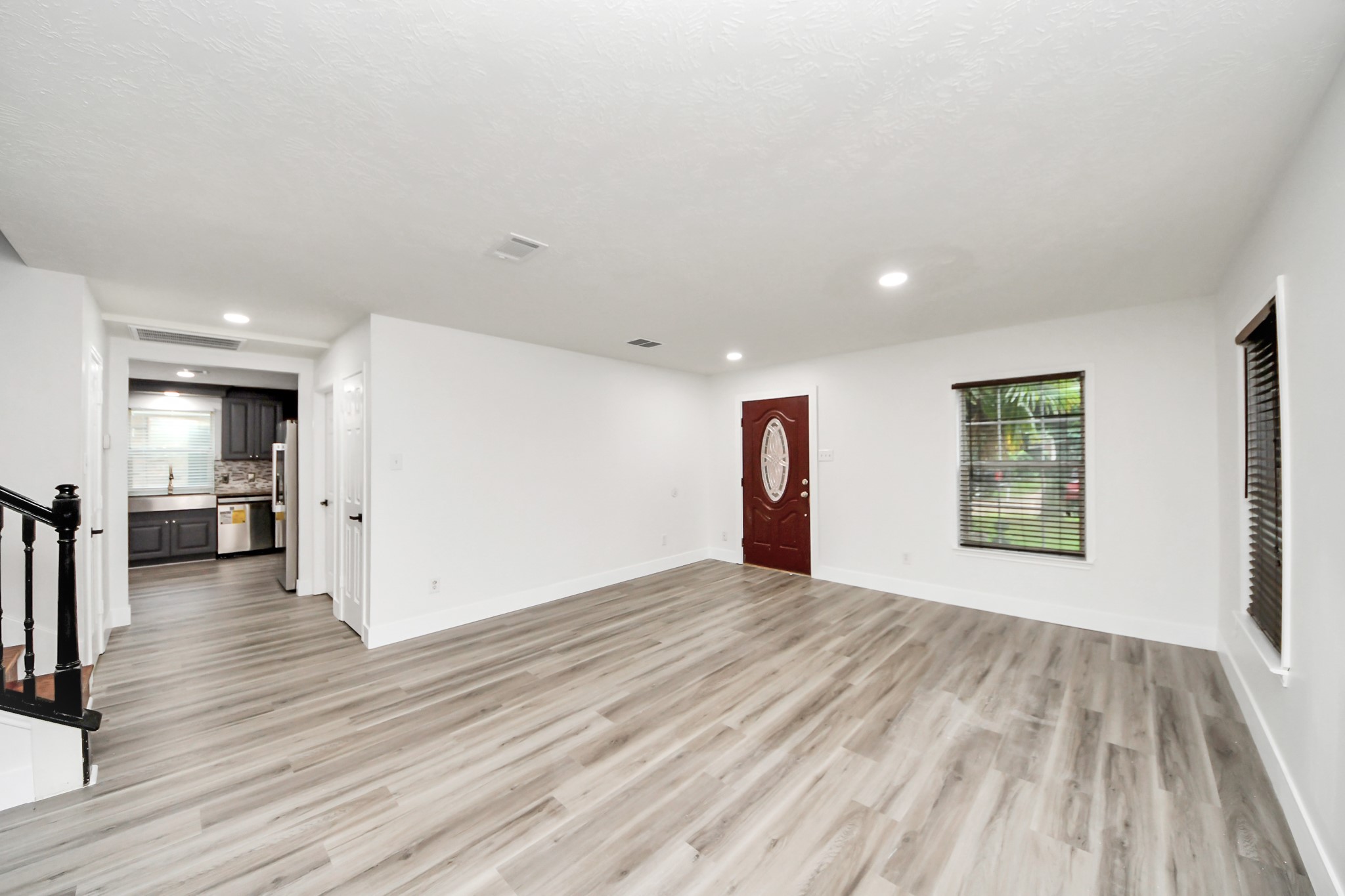 1910 Fallow Lane Houston, TX 77049 - Photo 8 of 25
