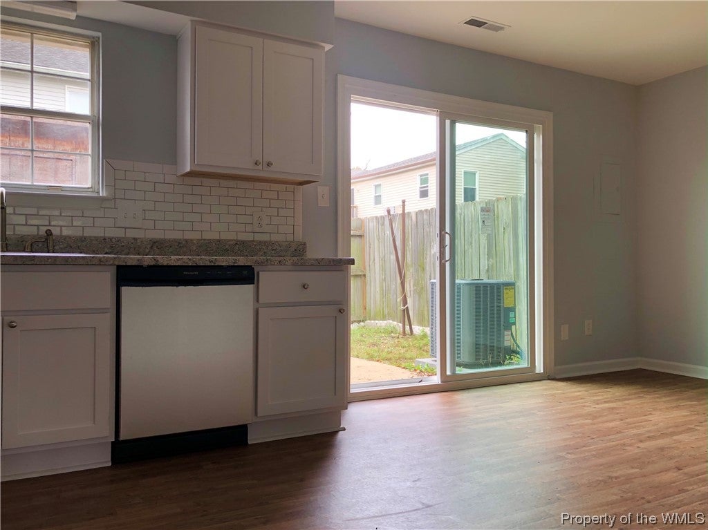 1803 Olde Buckingham Road Hampton, VA 23669 - Photo 10 of 26 Gallery Image 10