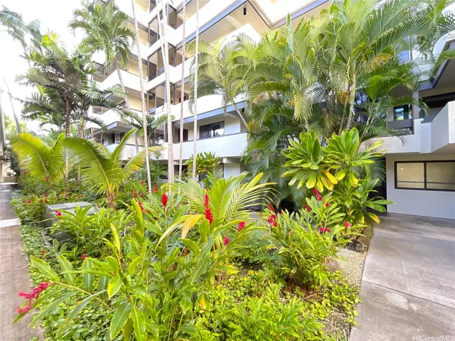 $3,950 | 500 Lunalilo Home Road, Unit 21J, Honolulu, HI 96825