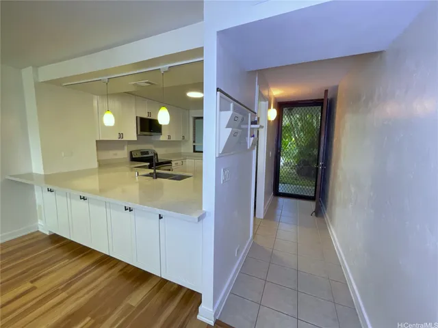 $3,950 | 500 Lunalilo Home Road, Unit 21J, Honolulu, HI 96825