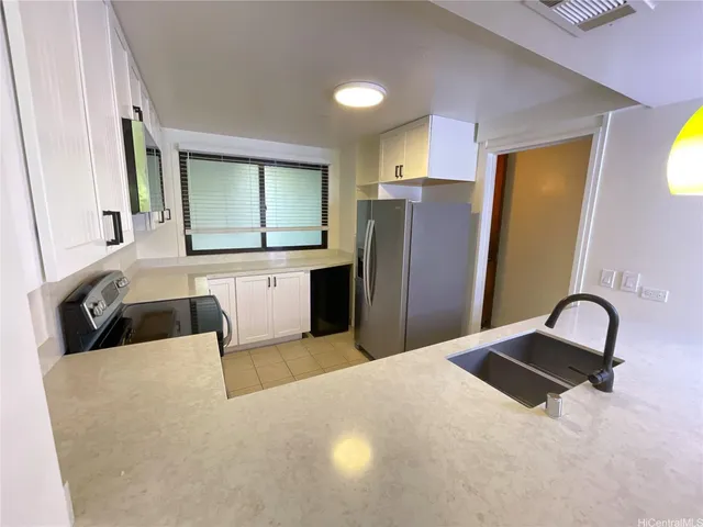 $3,950 | 500 Lunalilo Home Road, Unit 21J, Honolulu, HI 96825