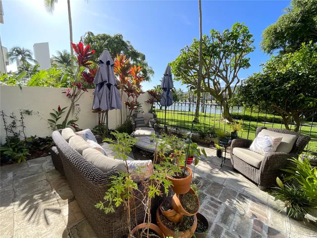 $3,950 | 500 Lunalilo Home Road, Unit 21J, Honolulu, HI 96825