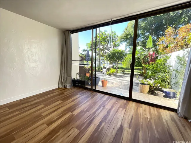 $3,950 | 500 Lunalilo Home Road, Unit 21J, Honolulu, HI 96825