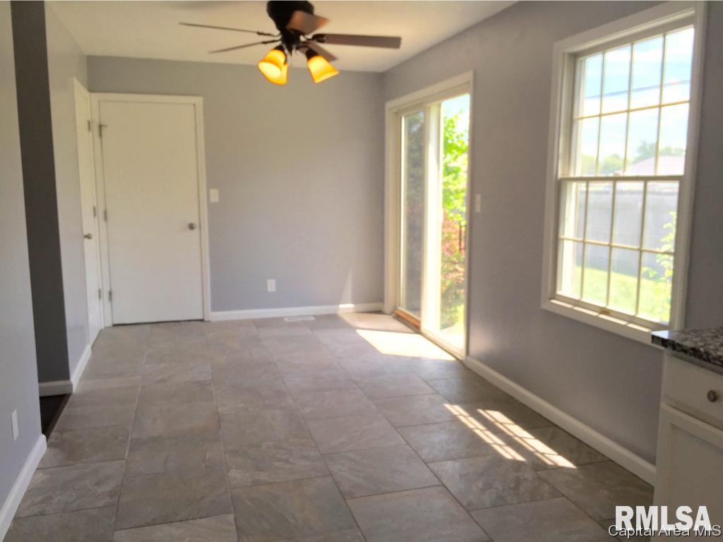 3828 Viking Boulevard Springfield, IL 62712 - Photo 9 of 27 Gallery Image 9