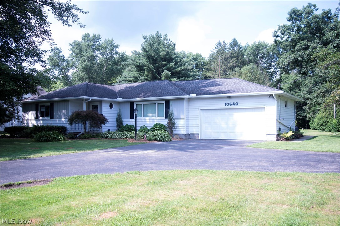 10640 Lagrange Road Elyria, OH 44035 - Photo 1 of 32 Gallery Image 1