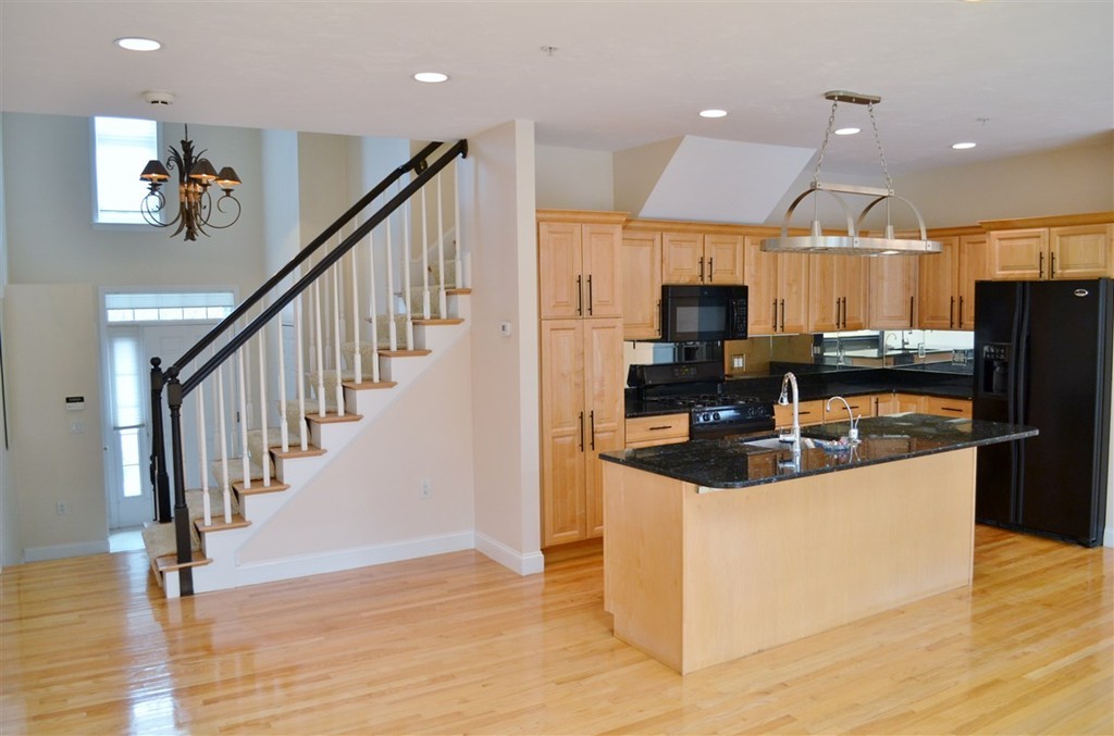 97 Suomi Road, Unit 97 Quincy, MA 02169 - Photo 6 of 30 Gallery Image 6