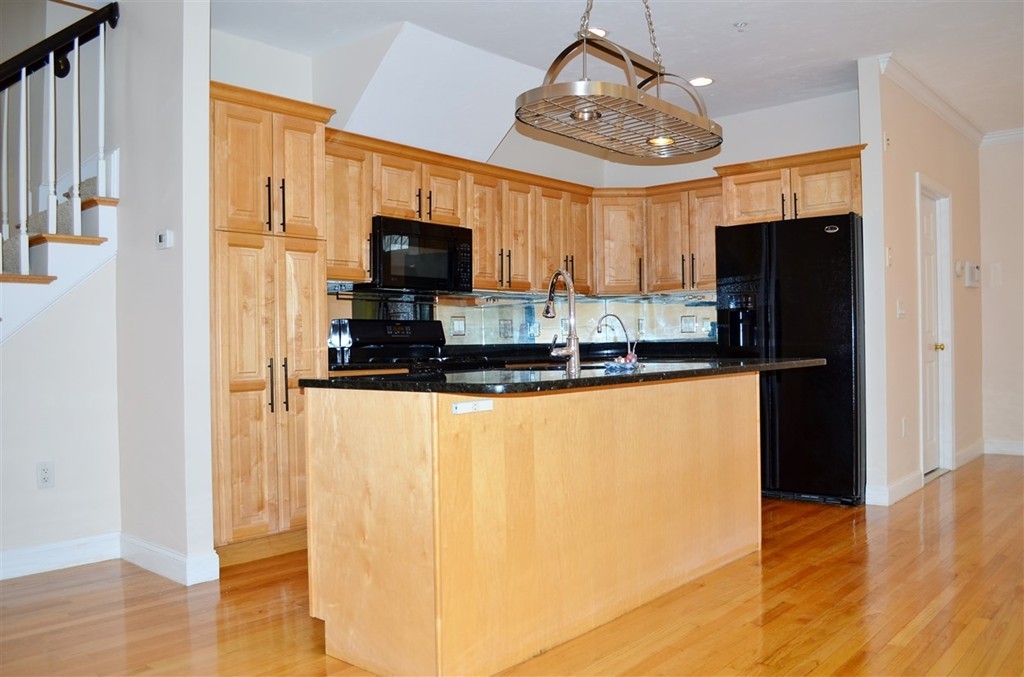 97 Suomi Road, Unit 97 Quincy, MA 02169 - Photo 7 of 30 Gallery Image 7