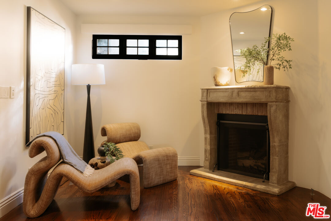 1437 Queens Road Los Angeles, CA 90069 - Photo 12 of 24