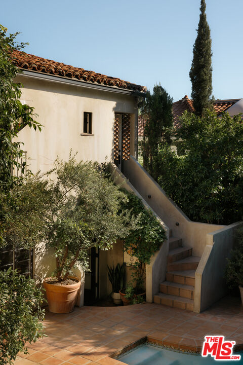 1437 Queens Road Los Angeles, CA 90069 - Photo 13 of 24