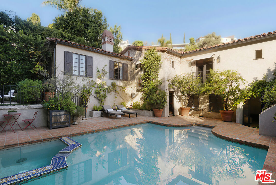 1437 Queens Road Los Angeles, CA 90069 - Photo 19 of 24