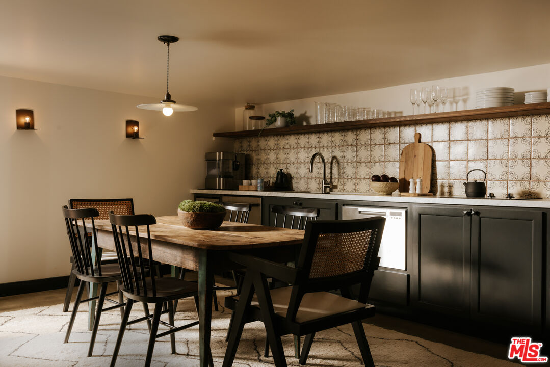 1437 Queens Road Los Angeles, CA 90069 - Photo 21 of 24