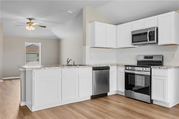 $324,990 | 20222 West 195th Street, Spring Hill, KS 66083