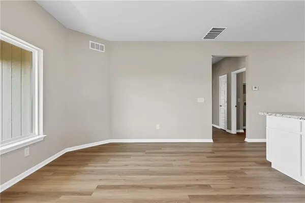 $324,990 | 20222 West 195th Street, Spring Hill, KS 66083