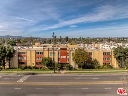 $634,999 | 6225 Coldwater Canyon Avenue, Unit 104, North Hollywood, CA 91606